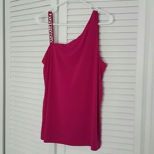 Sexy one-shoulder magenta top